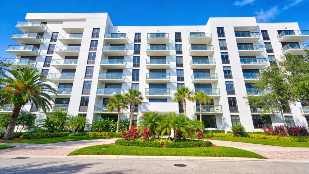 Multi-family apartment complex for sale Tampa Bay - TAMBAY Commercial investment property sales